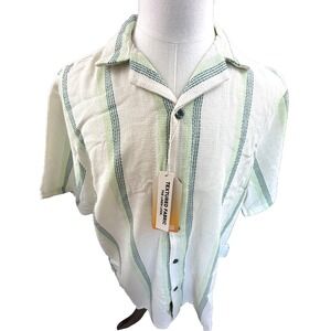 Casual Short-Sleeve Button-Down Shirt in Cream with Green Stripes